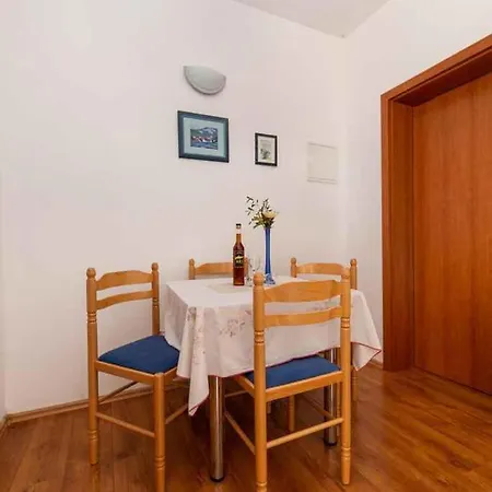 In - Insel Krk 13606 Appartement Vrbnik (Primorje-Gorski Kotar)