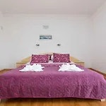 In - Insel Krk 13606 Apartamento Vrbnik (Primorje-Gorski Kotar)